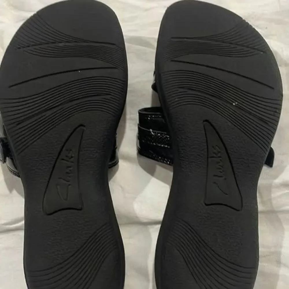 Shoes  women’s size USSize 7 M Clarks Cloudsteppers Sandals